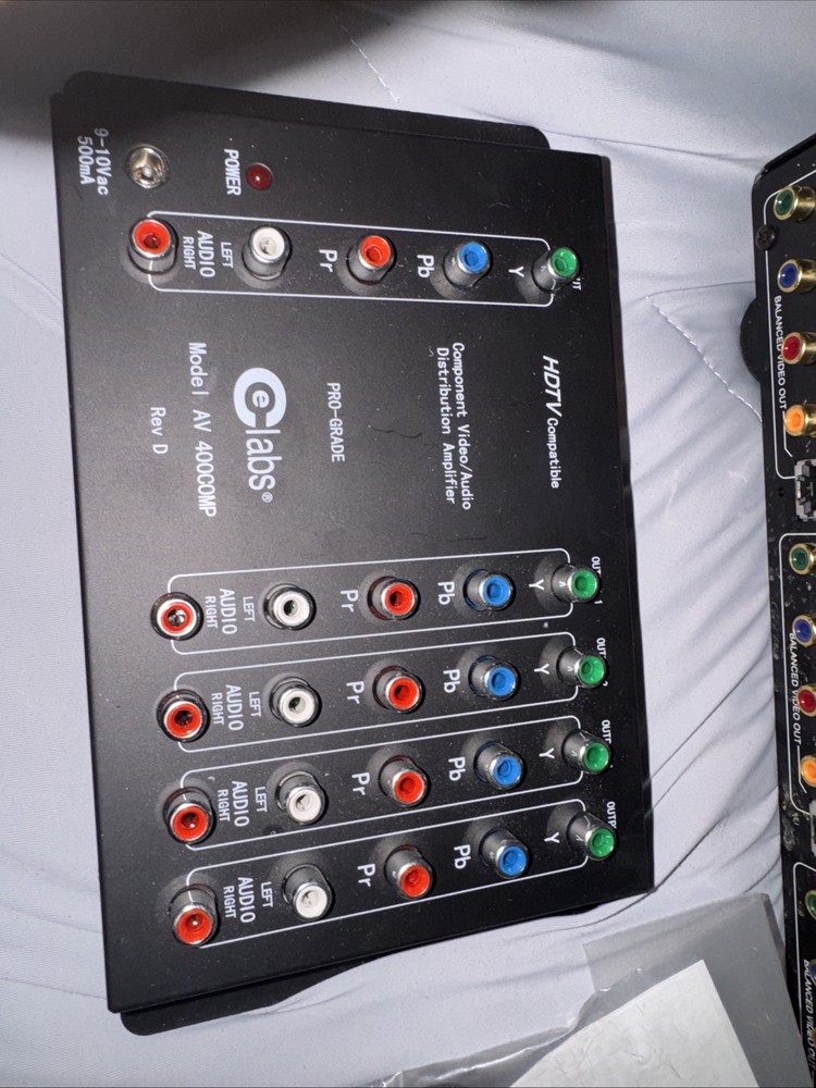 Xantech HD44C5 With Remote Receivers And Cables
