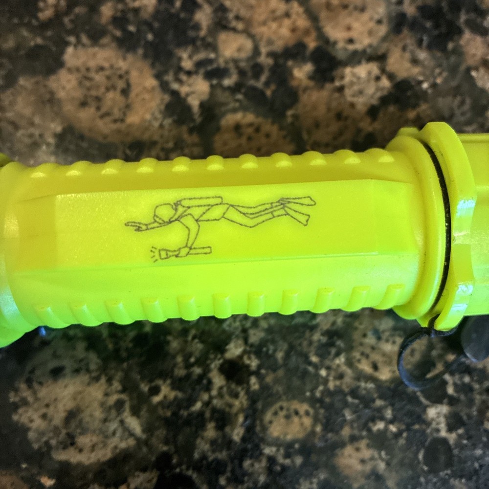 ESky 500 lumen Diving Flashlight DF20 Bundle