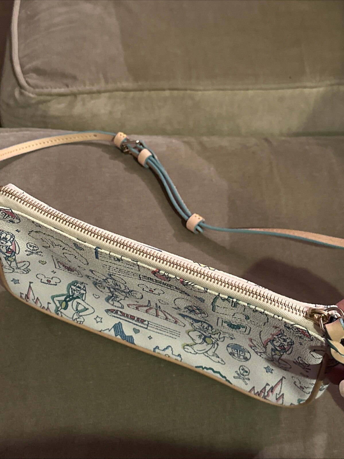 New Disney World Park WDW Dooney & Bourke 2017 Marathon LEXI Crossbody Purse Bag