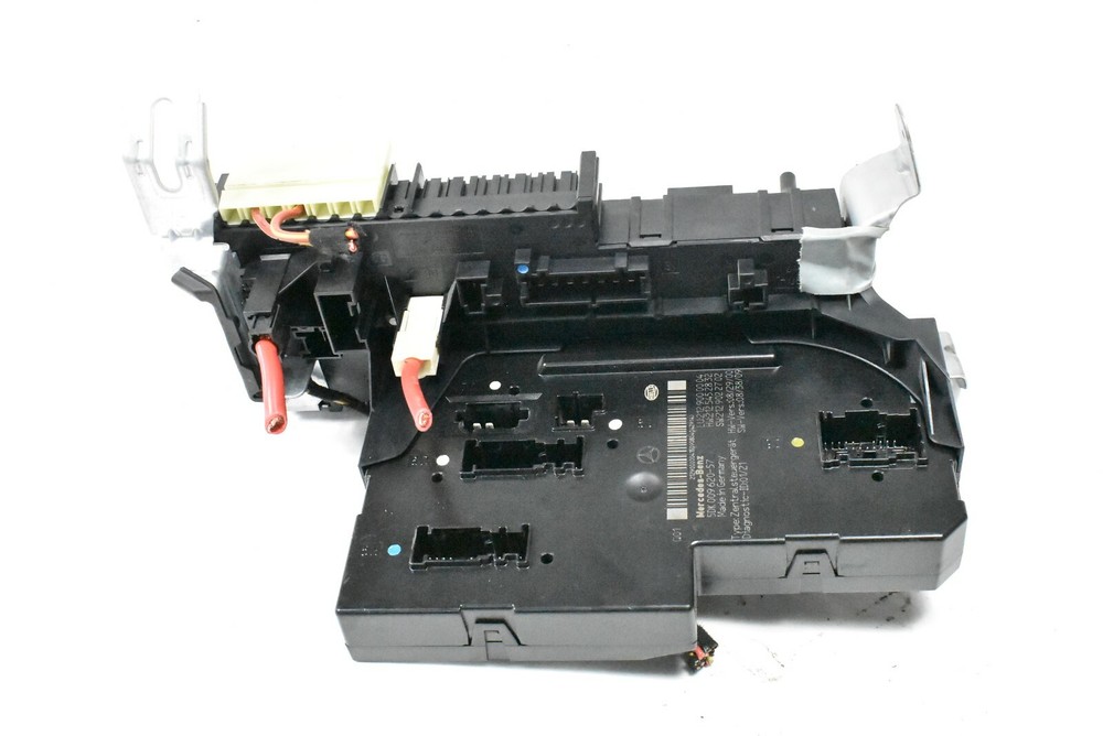 MERCEDES E63 E550 E350 E250 CLS550 FUSEBOX FUSE SAM BOX CONTROL UNIT MODULE OEM