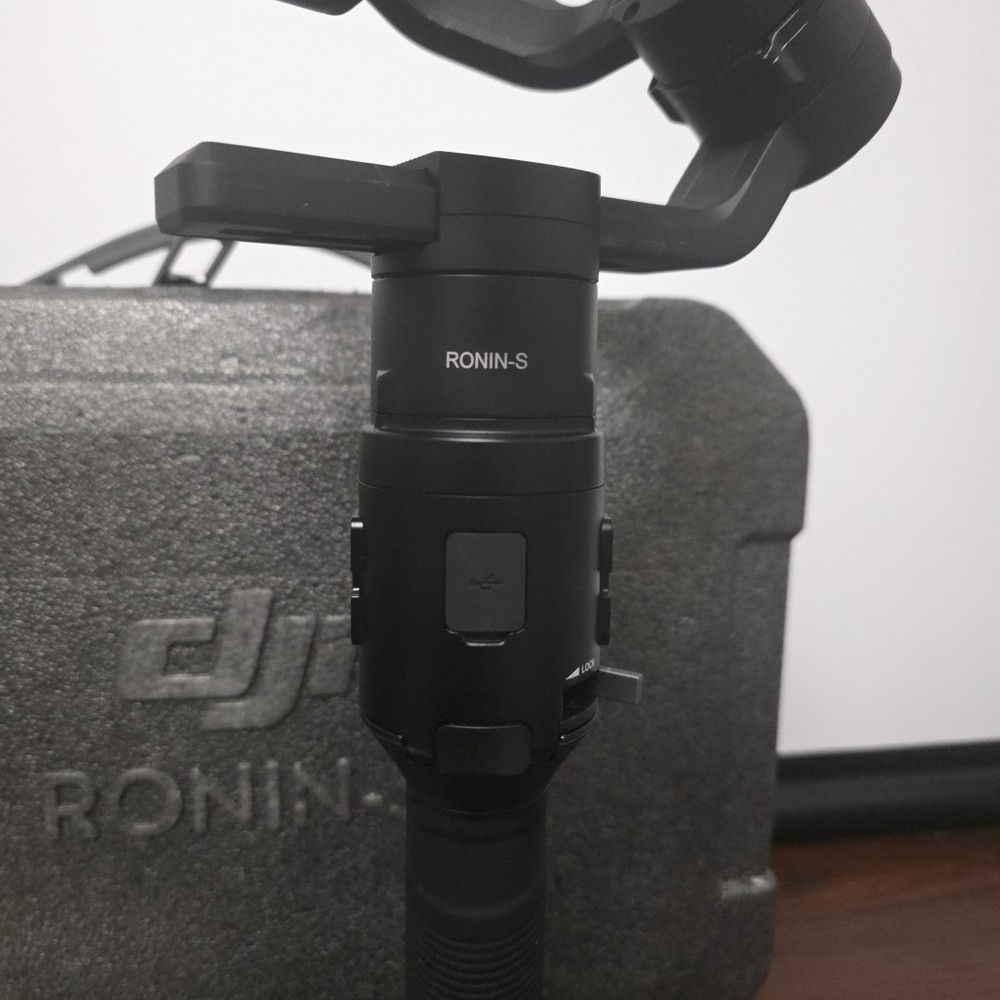 DJI Ronin-S Essentials Camera Stabilizer Kit (CP.RN.00000033.01)