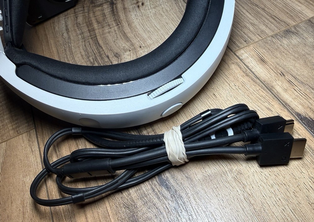Sony PlayStation VR PS4 Virtual Reality Headset ONLY UNTESTED SOLD AS IS