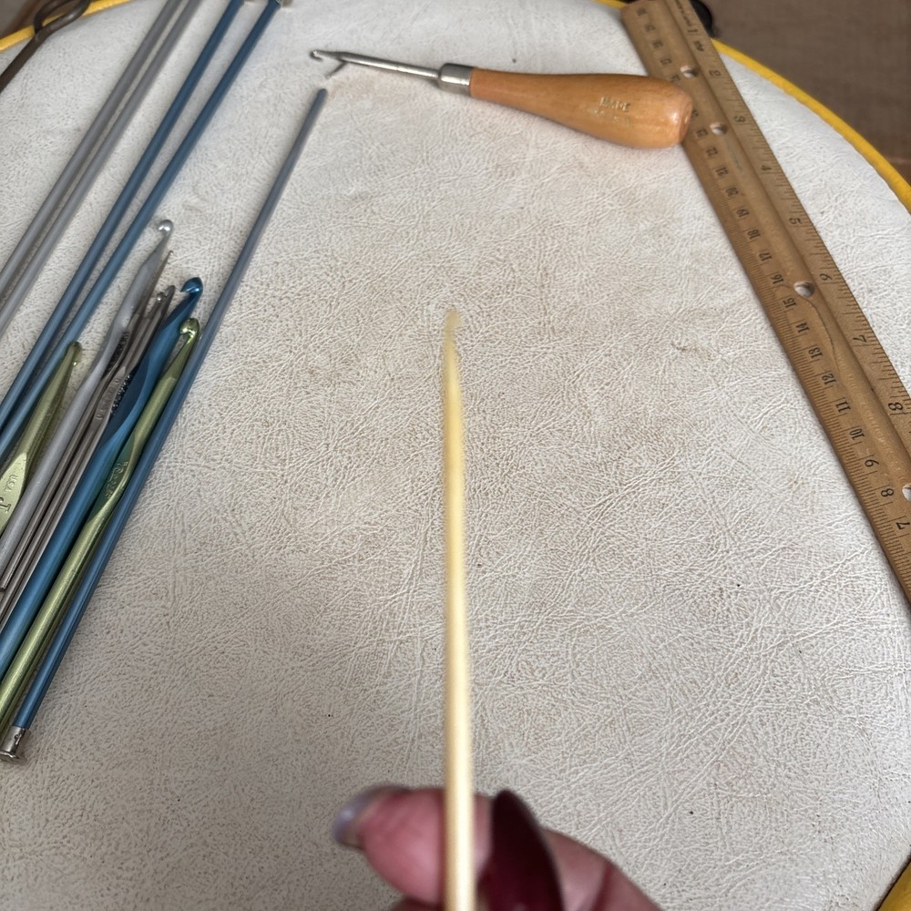 Vintage Bone Crochet Hook Size 4