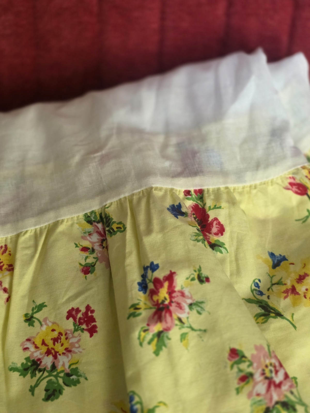 VTG NWOT LAURA ASHLEY KING BED SKIRT YELLOW FLORAL COTTON BLEND 14.5" DROP