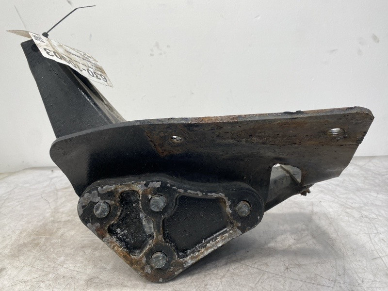 2014 Peterbilt 386 Cab Mount A856009 (630-10903)