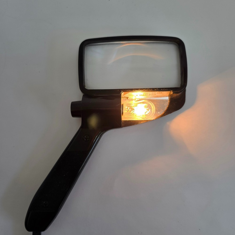Vintage Bausch & Lomb Illuminated Rectangular Reader Lighted Magnifying Glass