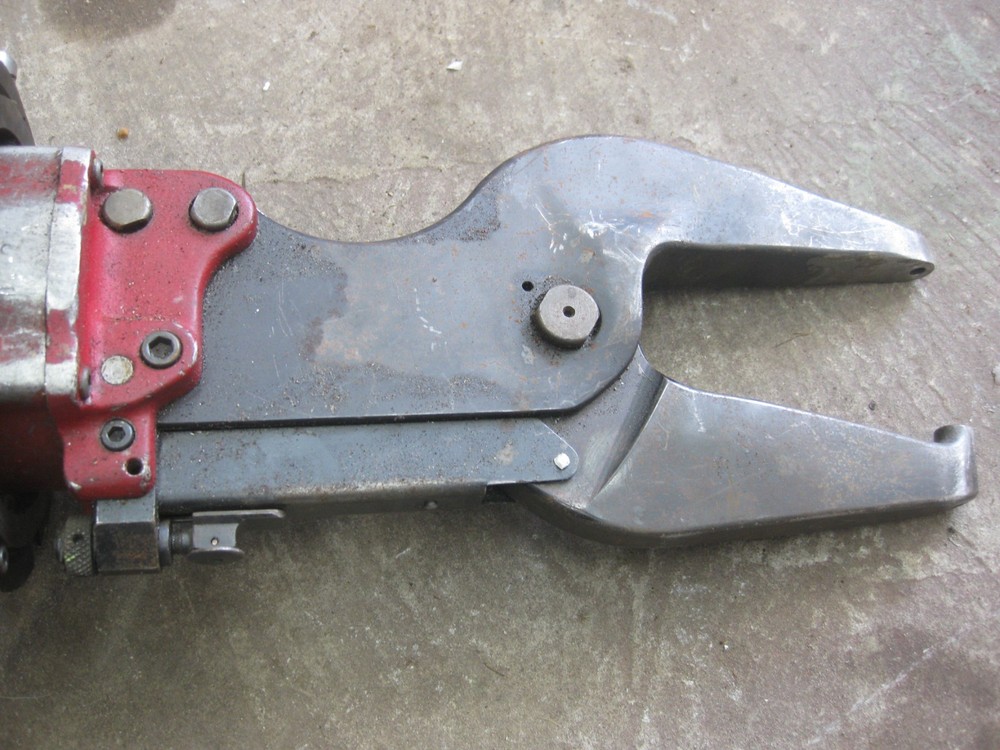 Chicago Pneumatic CP-0351 Compression Riveter