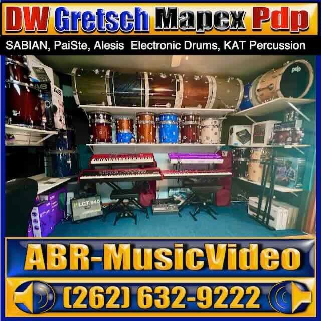 AKAI Professional MPC Key 61 Standalone Sampler and Sequencer