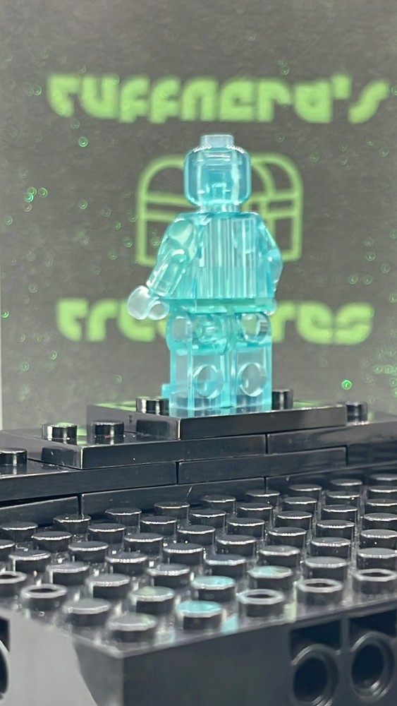 CUSTOM BLANK MOC TRANSPARENT LIGHT BLUE MINIFIG