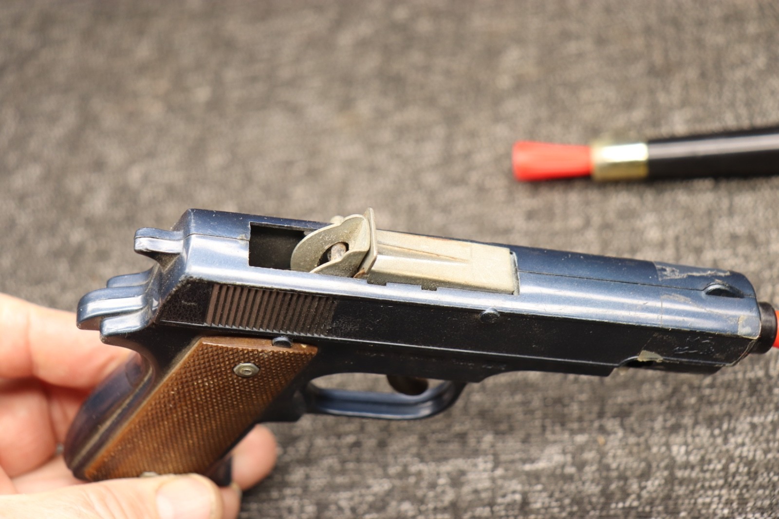 2 Vintage ZEE Toys Government Model Auto & Magna 45 Cal Pistol NO. 2107 & T-723