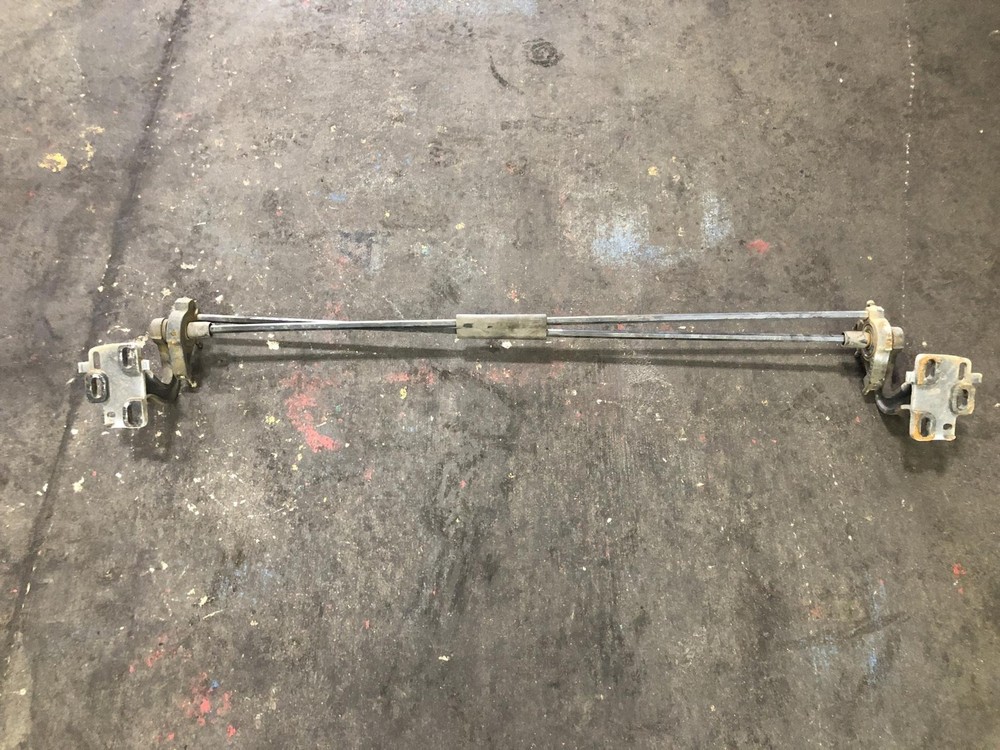 Volvo VNL Hood Hinge - Used