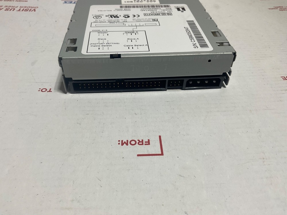 Iomega 250MB Zip Drive 3.5" Internal IDE Z250ATAPI - Untested