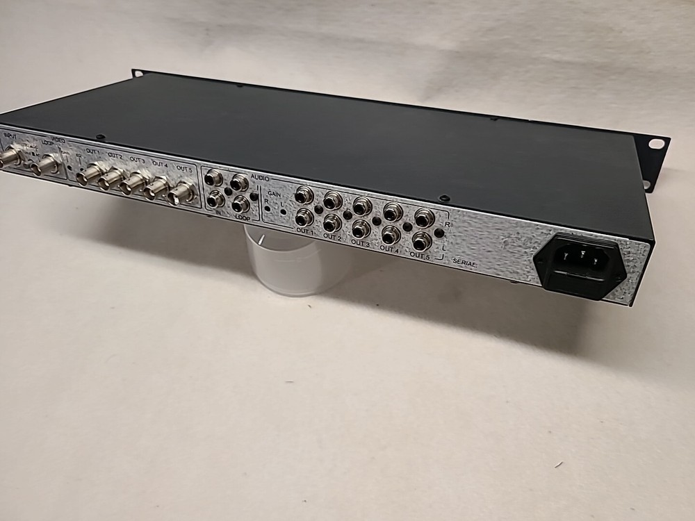 Ocean Matrix Video Audio Distribution Amplifier OMX-7001