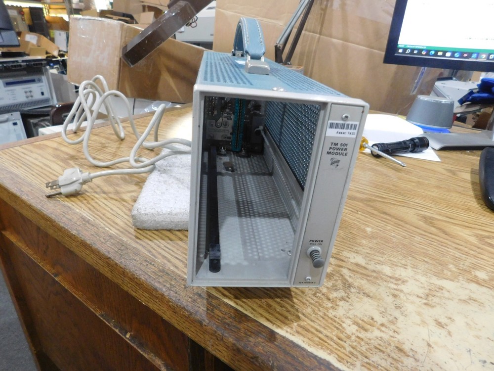 Tektronix Model TM 501 Power Supply Module