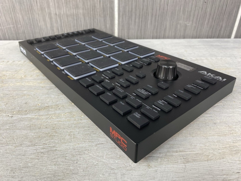 Akai Professional MPC Studio Music Production Controller Tested Great Condition