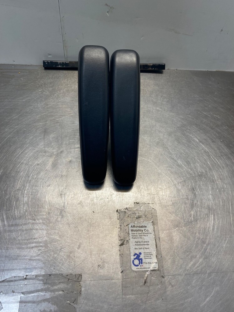 PAIR Invacare Lynx Scooter Armrests & Frames (F6/#7)