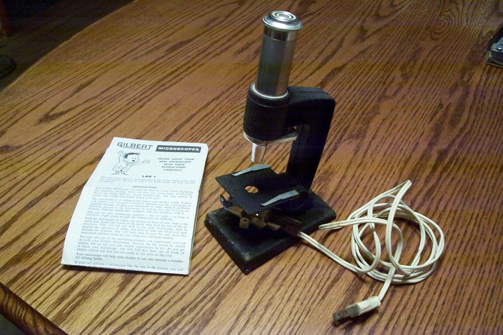 1960's Gilbert Youth Microscope with Instructions - No Slides