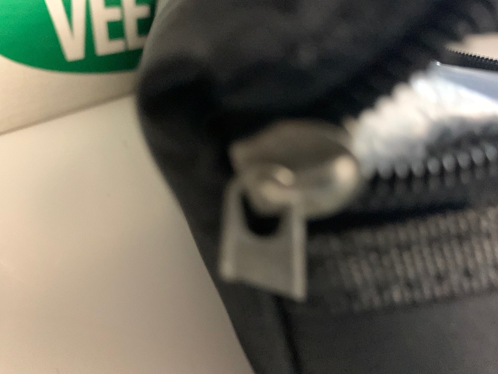 VEE GEE BX-20 HANDHELD REFRACTOMETER (B2)