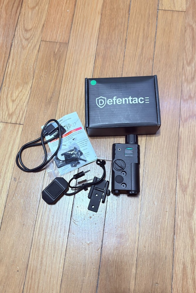 DEFENTAC 2000 Lumens white Light, Green Laser Light Combo with Remote Switch.