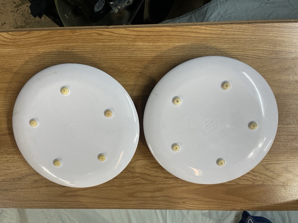 Marineware Encoder Two Plates And Two Bowls Plastic Boating Dishes With No Slip