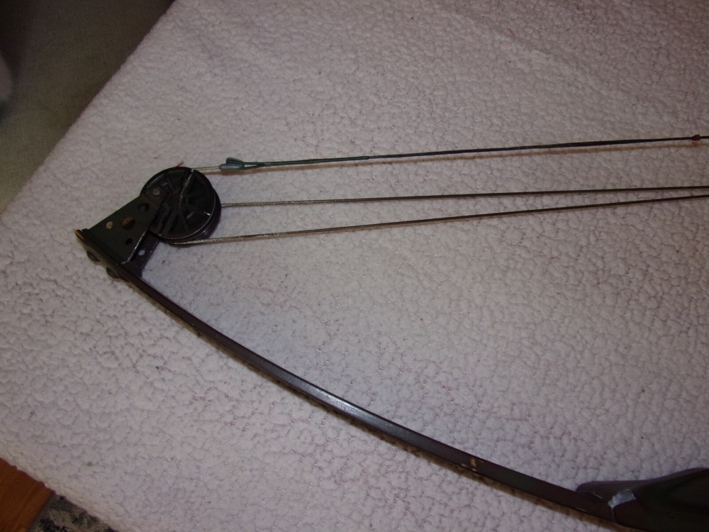Vintage PSE Sizzler Compound Bow