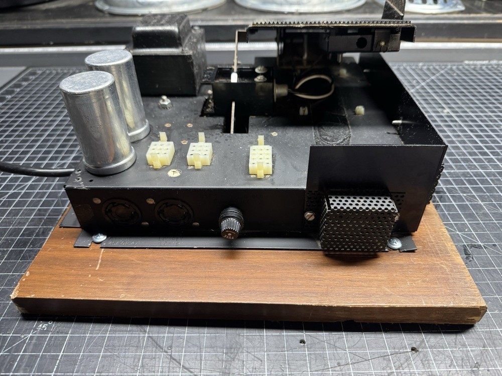 lowery solid state amplifier With Petal