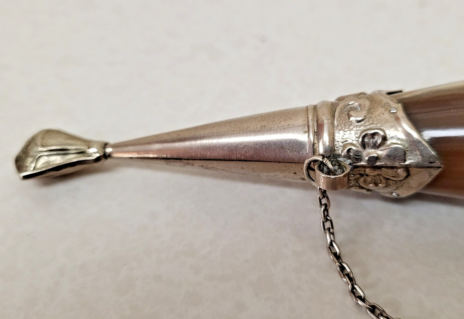 Vtg Horn Wine Cup Silver Trim Embossed Chain Ceremonial Ox Bull Bovine Scottish