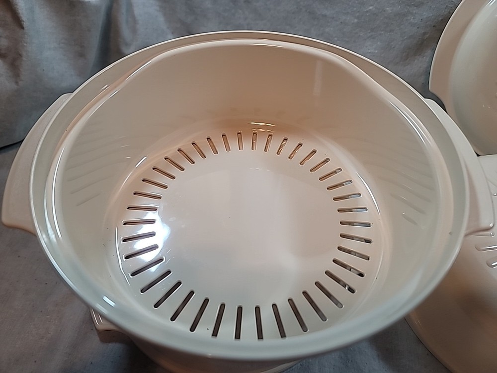 Tupperware Microwave Stack Cooker 4 Piece Set Lid Strainer 3 & 1.75 Quart Almond