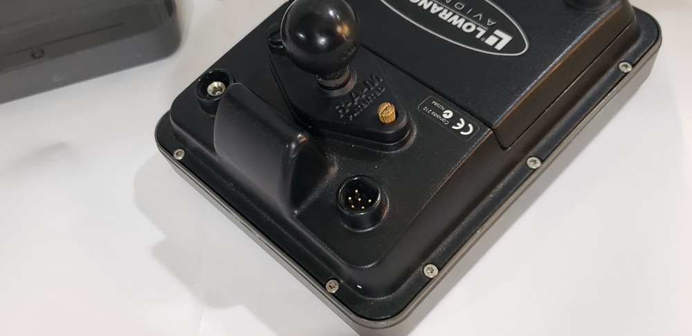 Lowrance Avionics Airmap 2000c