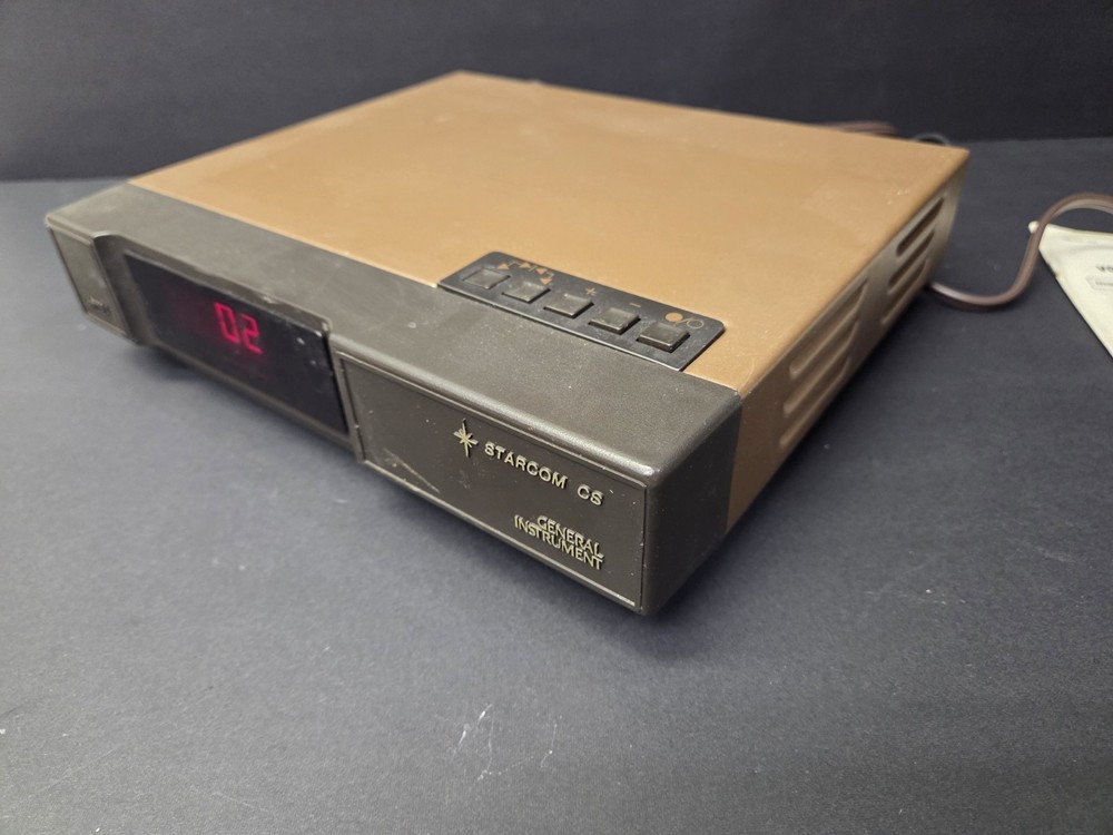 VTH Jerrold Starcom CS General Instrument CATV Converter Remote/Volume/Manual
