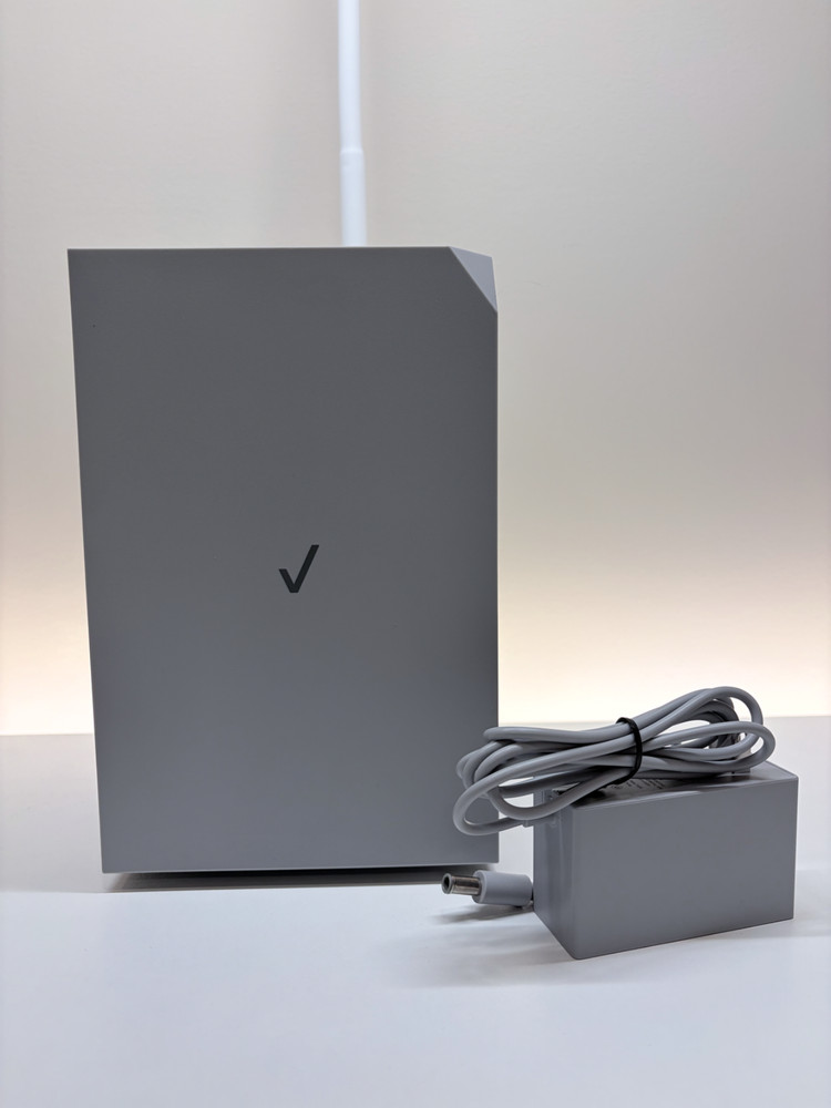 Verizon Internet Gateway ASK-NCM1100 w/ Power Adapter - OPEN BOX