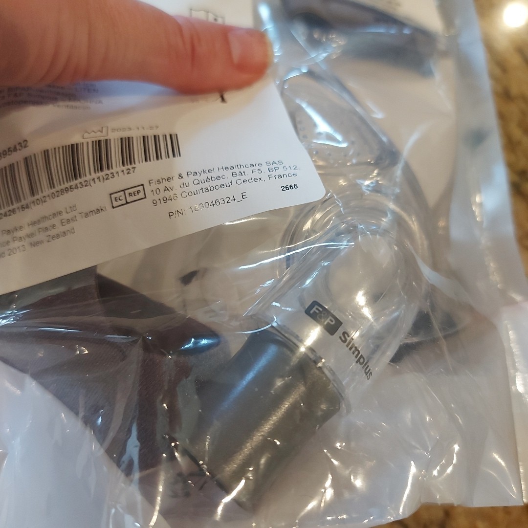 Fisher & Paykel Simplus 400475 Full Face Mask - Small New Sealed FREE SHIPPING