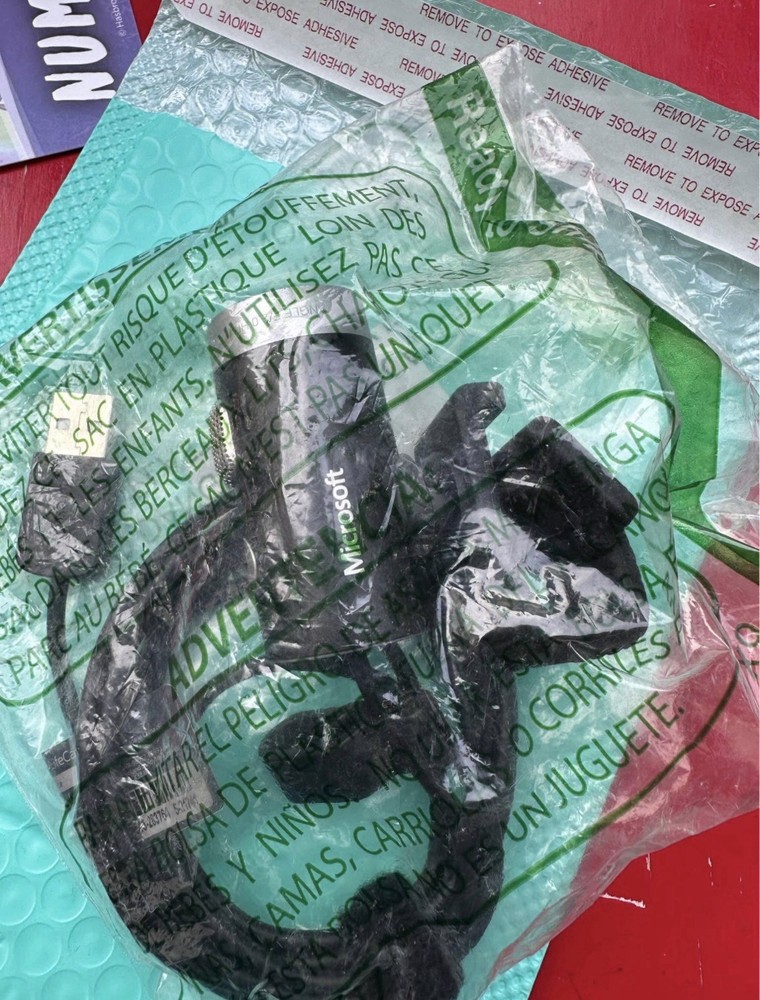 Microsoft LifeCam Cinema HD Webcam, Black New