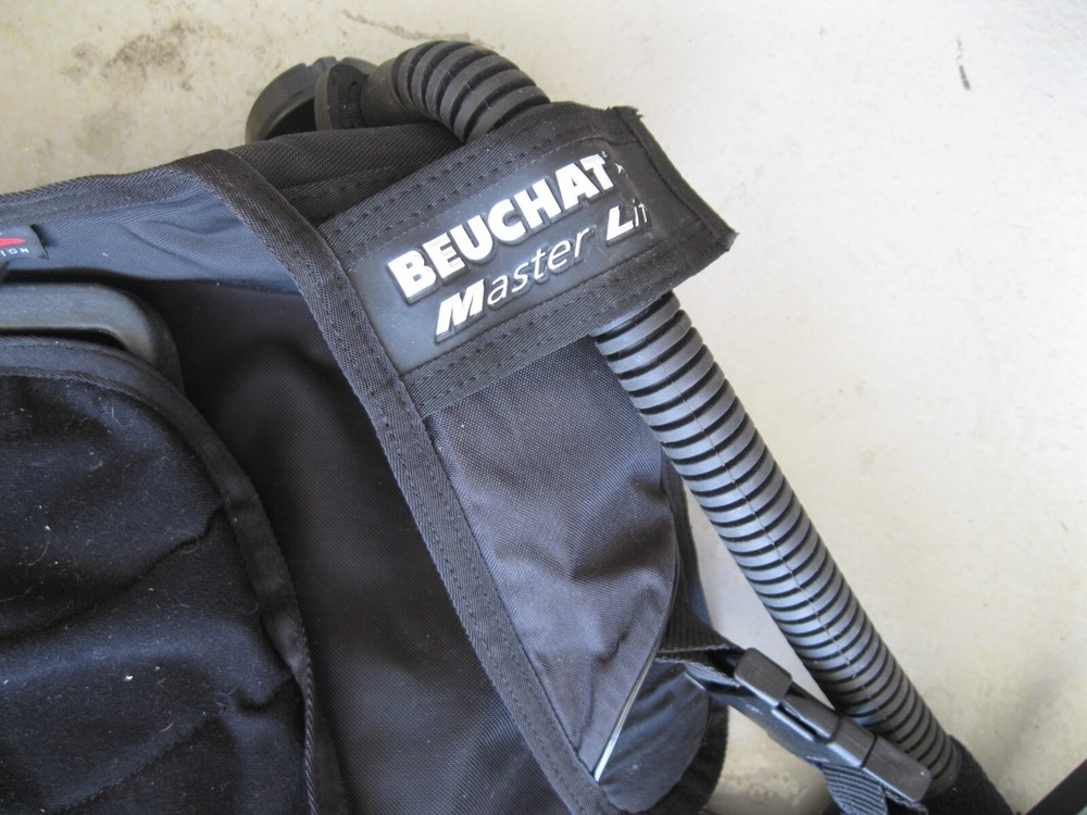 Beuchat Master Lift Equalizer Size M Buoyancy Compensator