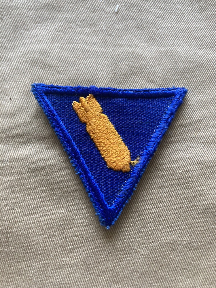ORIGINAL WWII EMBROIDERED ON TWILL AAF ARMAMENT SPECIALIST PATCH