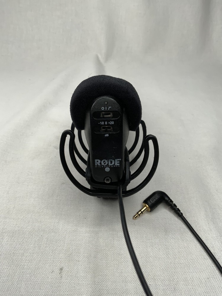 RODE VideoMic Pro Camera-Mount Microphone | No Battery