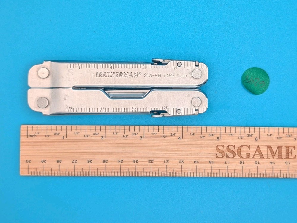 Leatherman Stainless Steel Super Tool 300 Multitool!