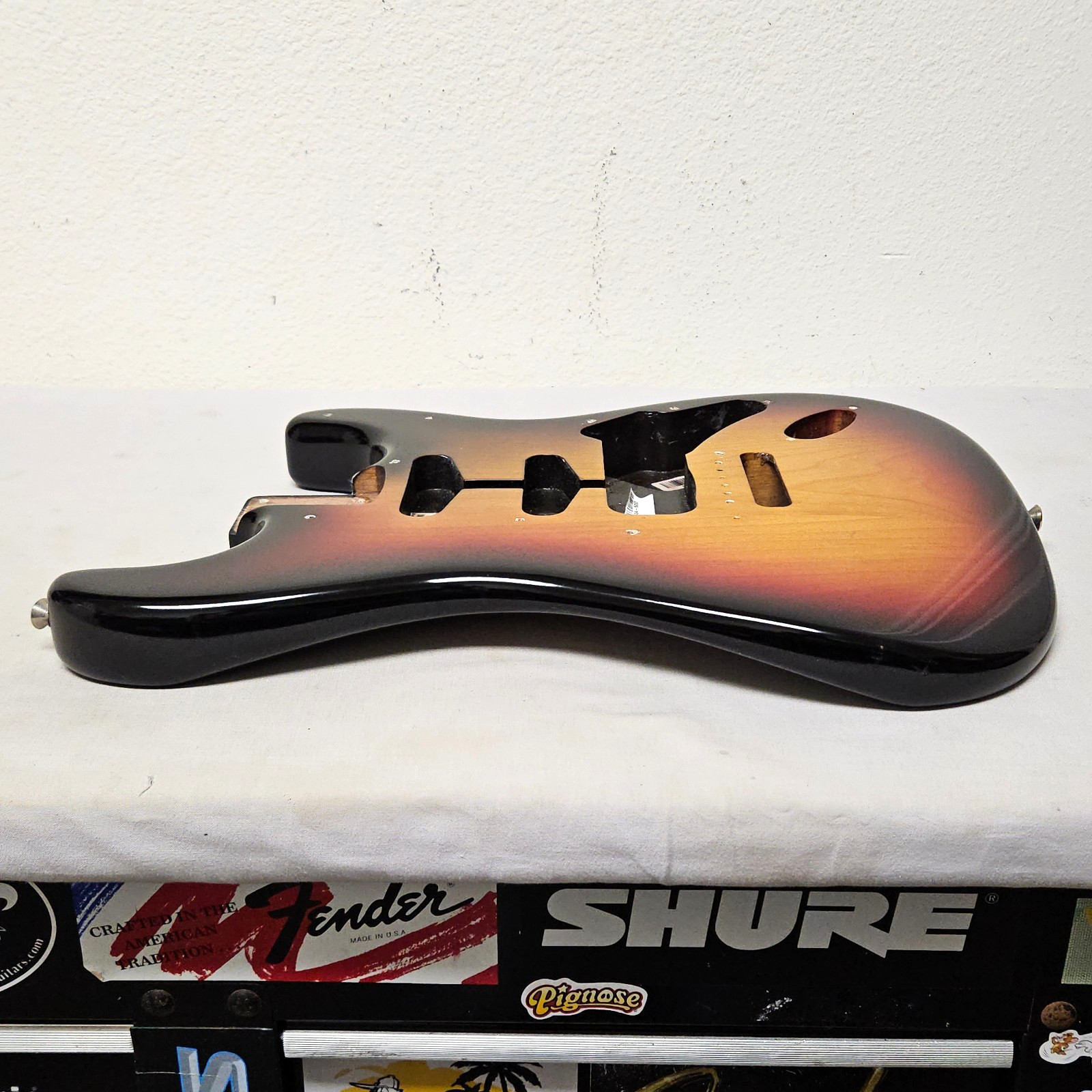 Fender USA Highway One Strat Alder Body Sunburst Satin Nitro Electric Guitar