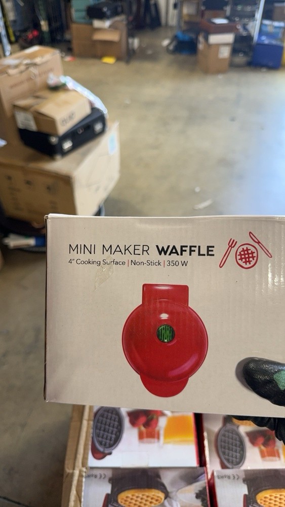 Mini Waffle Maker Red 4” Non-Stick Surface 350W Breakfast Machine CE RoHS