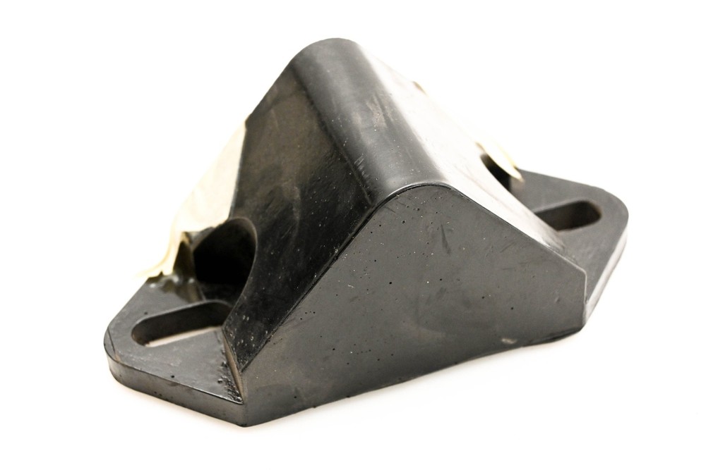 Mack 20QL304 Bumper Insulator NOS