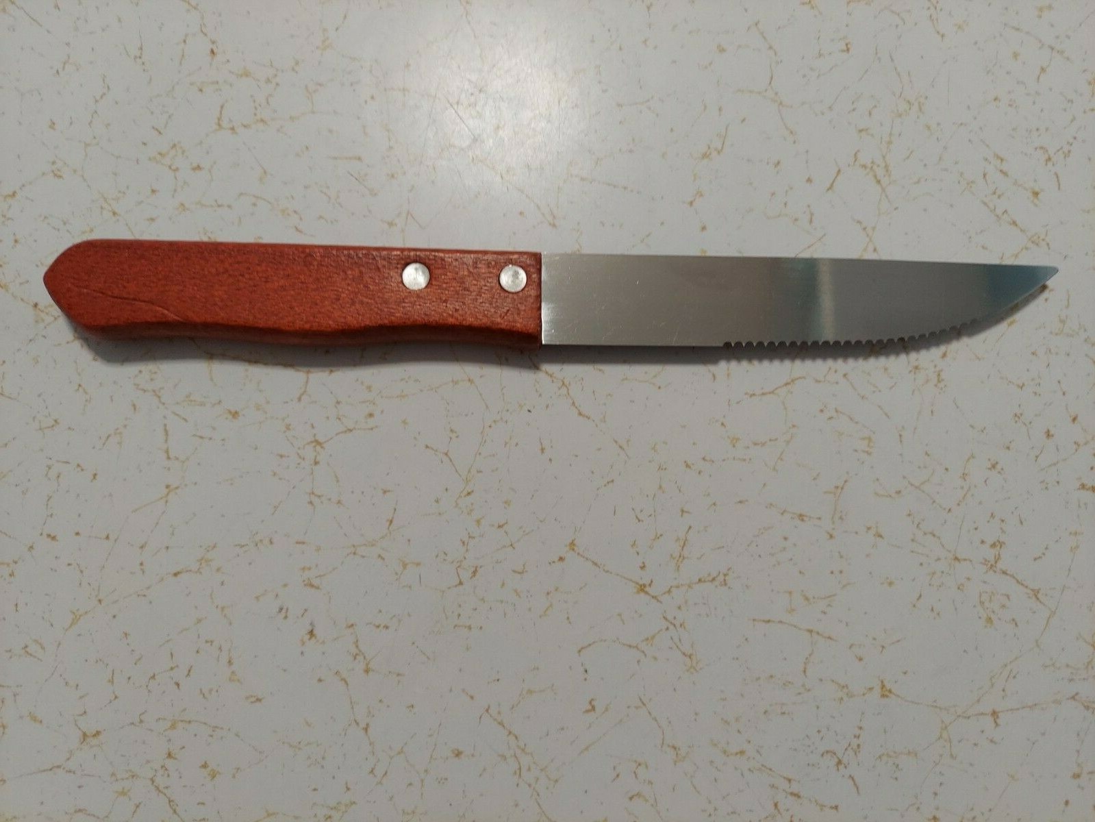 LOT OF 100 COMMERCIAL STYLE STEAK KNIVES WOOD HANDLES RESTAURANT OR STEAKHOUSE