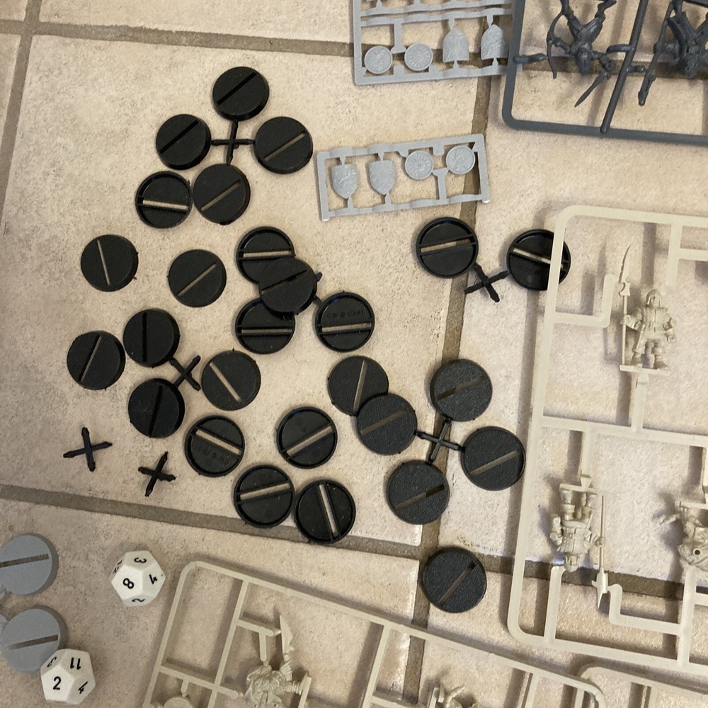 Advanced Heroquest Boardgame RPG Games Workshop 1990 (Mostly Complete) READ