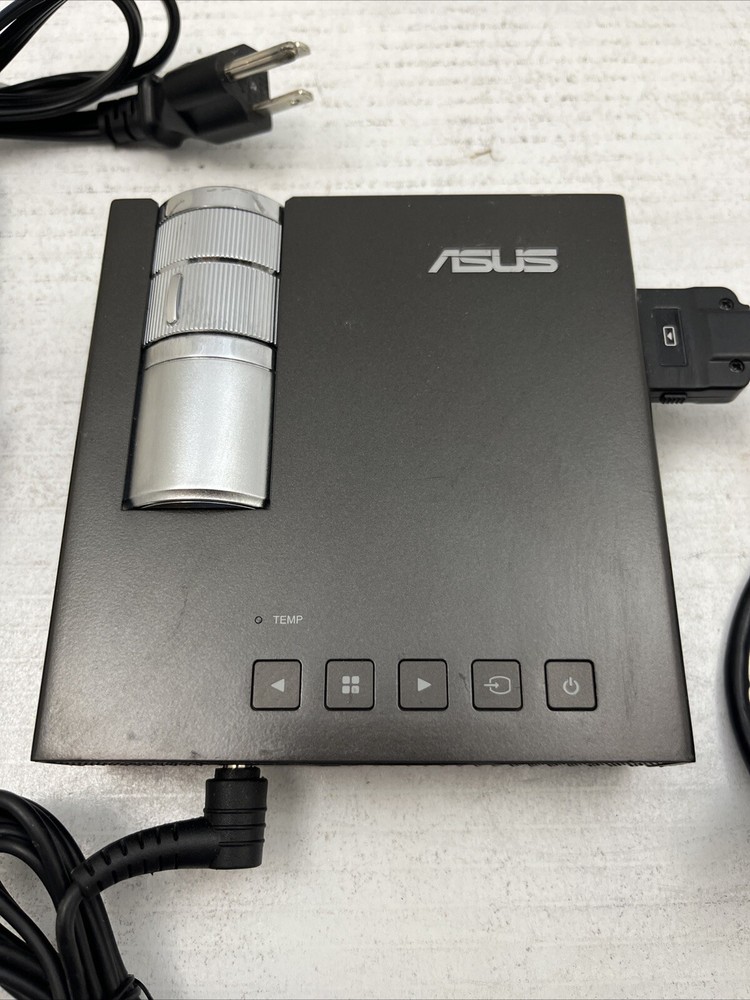 Asus P1 LED Portable Projector Great Working Order