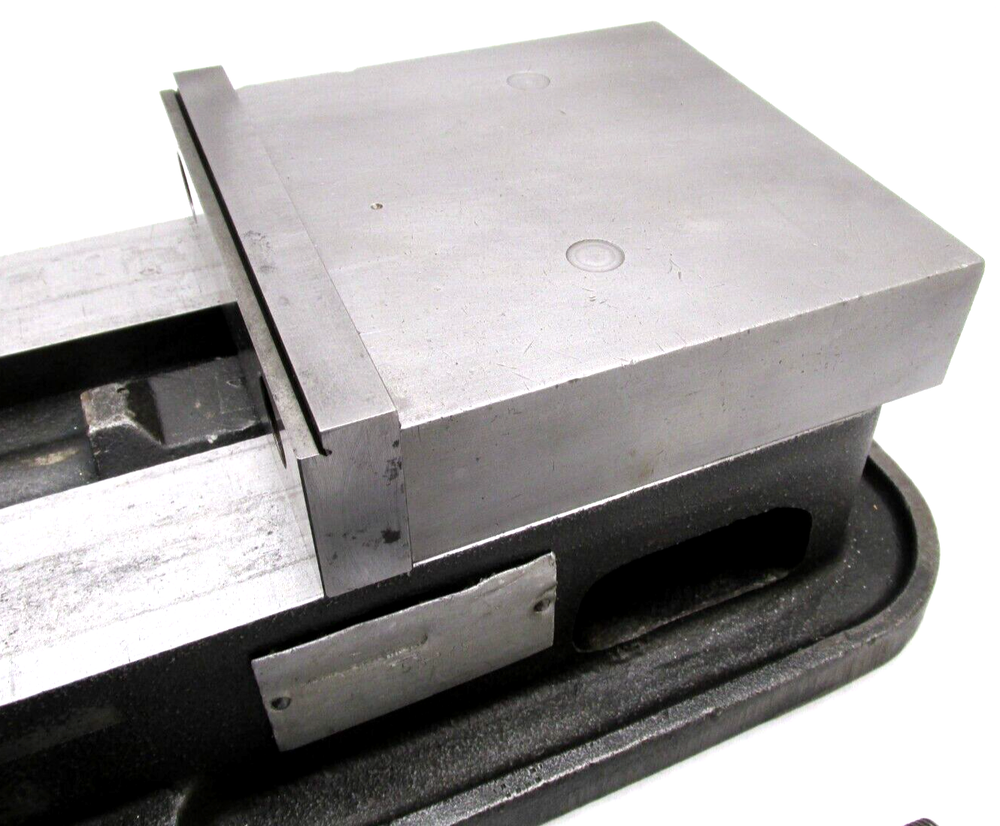 KURT ANGLOCK 6" MILLING MACHINE VISE w/ JAWS & HANDLE - #D60