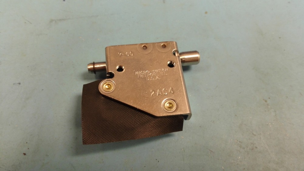 MICROSWITCH 2AC4 *NEW* *** USA SELLER *** CONTROL PANEL SWITCH