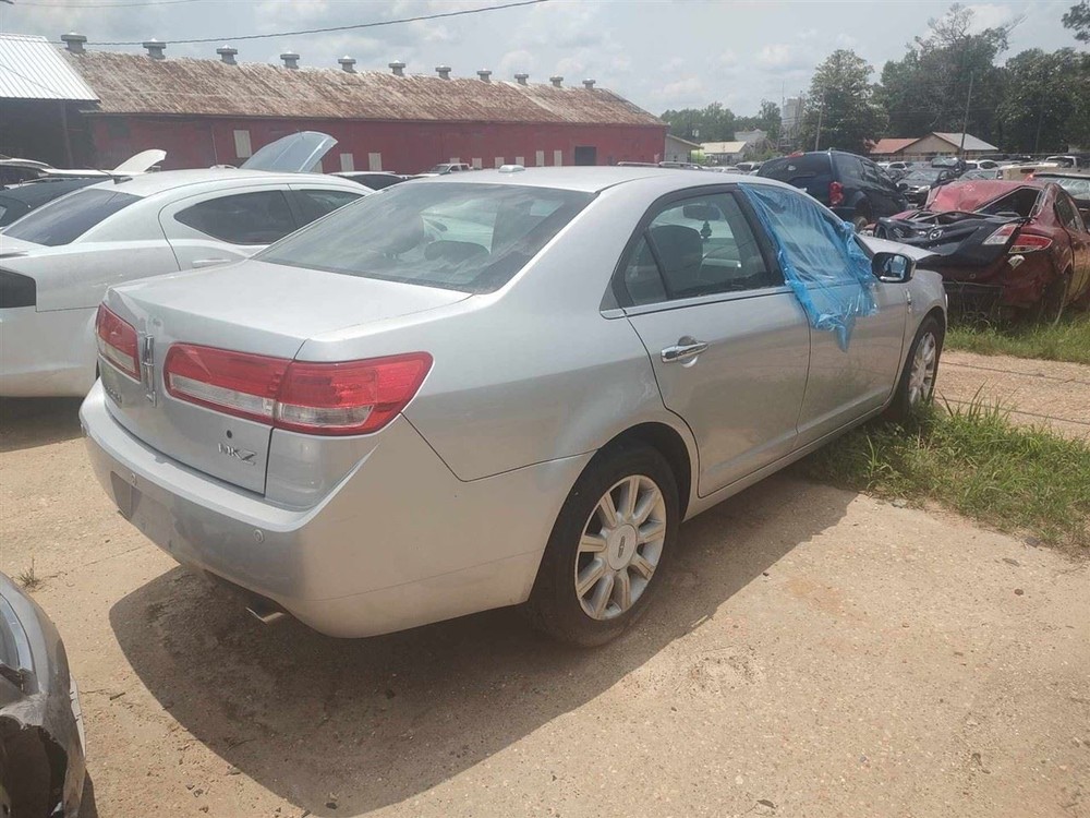 MKZ 2011 Glove Box 18910