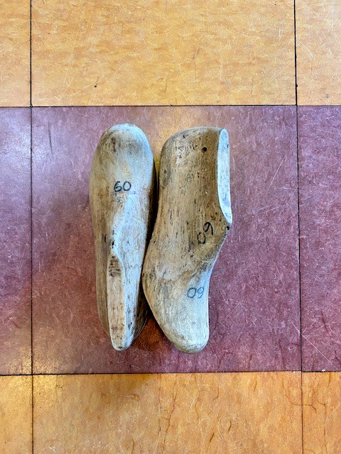 vintage women's wooden shoe lasts size 6, circa 1960's private collection