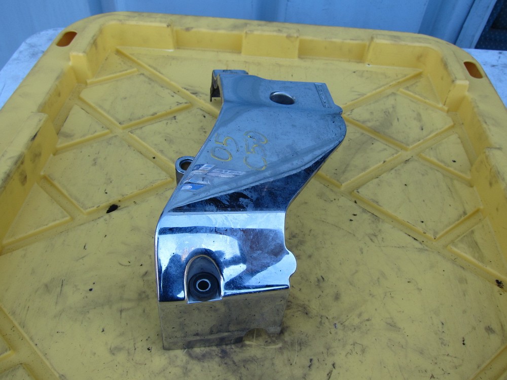 2005 Suzuki Boulevard C50 OEM ENGINE SPROCKET COVER