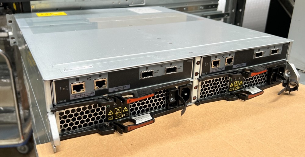 NetApp DS2246 NAJ-1001 Disk Array NO HDDs | 2x IOM6 2x PSU