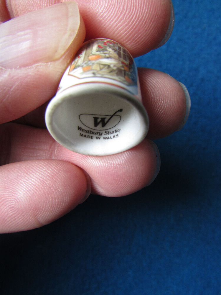 Westbury Studio Bone China Thimble - WILLIAM MORRIS